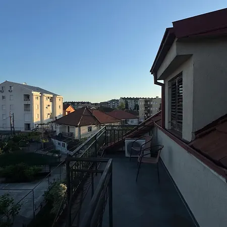 Creative Attic With Terrace & Garden -podgorica Apartament